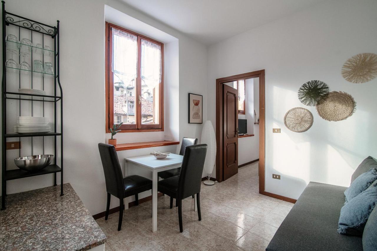 Apartment Piazza Roma By Quokka 360 - Historic Flat In The Centre Of Côme Esterno foto