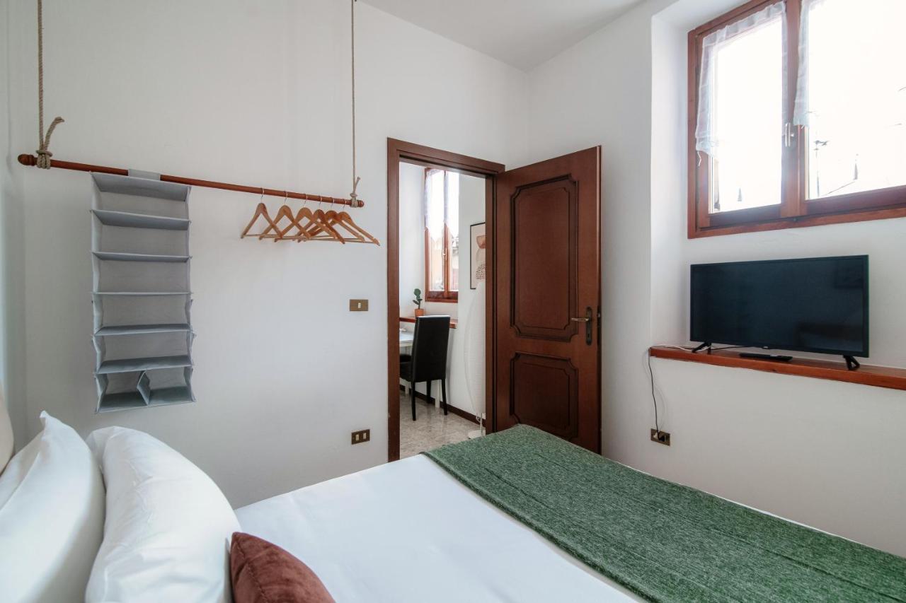 Apartment Piazza Roma By Quokka 360 - Historic Flat In The Centre Of Côme Esterno foto